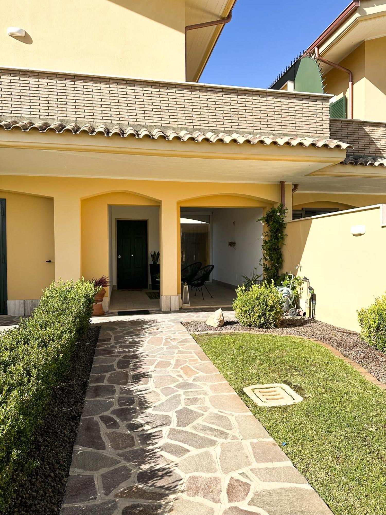 Carolas Luxury House Fiumicino Buitenkant foto
